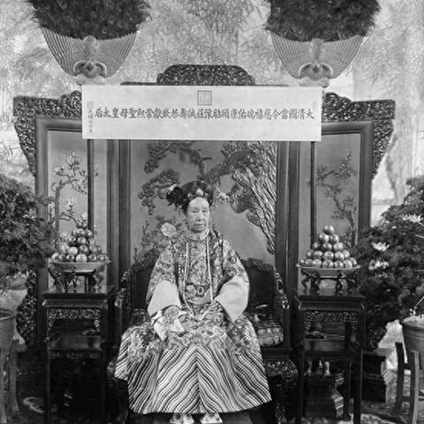 详解万国之王的历史演变与影响力：从百度百科的角度看中国古代帝王的传承与独特魅力